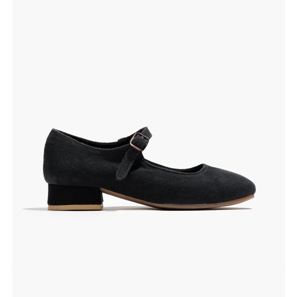 Small Lot Black Heeled Mary Jane’s size 5 *fits like a 6*